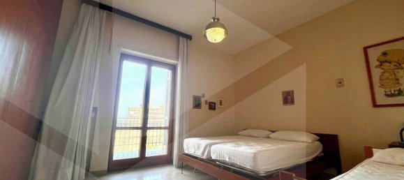 3 bedrooms Apartment in Bari, Italy No. 18635 23