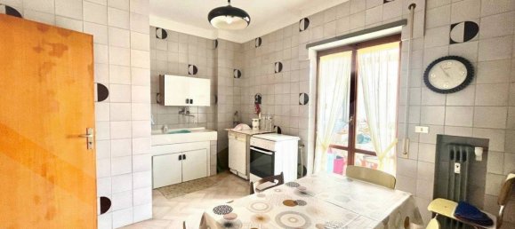 3 bedrooms Apartment in Bari, Italy No. 18635 13