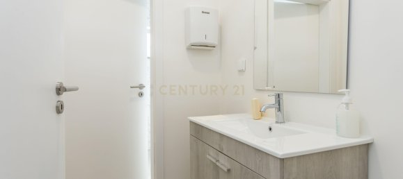 598m² Warehouse in Seixal, Portugal No. 98996 20