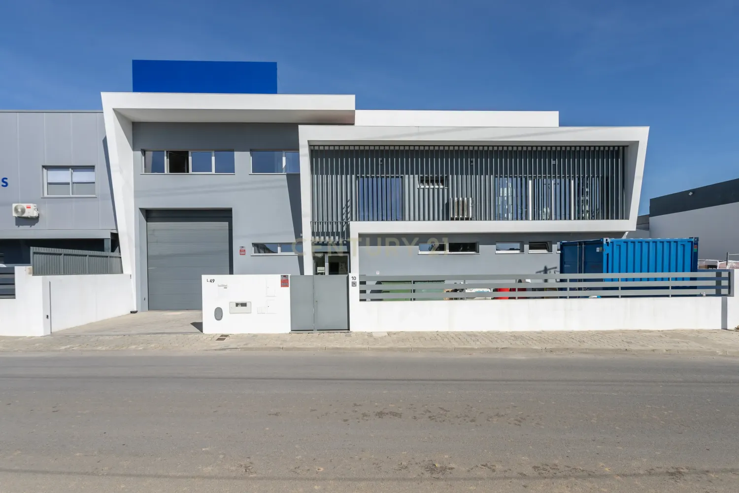 598m² Warehouse in Seixal, Portugal No. 98996