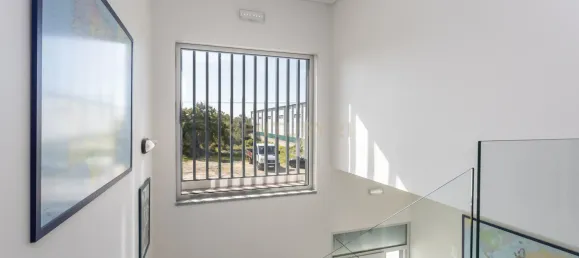 598m² Warehouse in Seixal, Portugal No. 98996 15