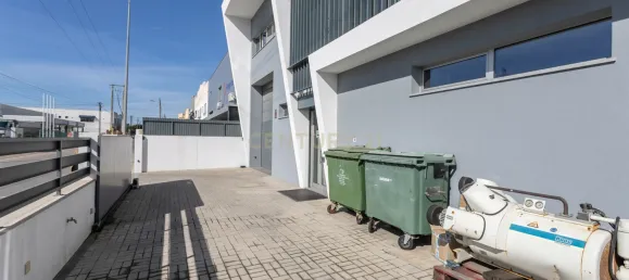 598m² Warehouse in Seixal, Portugal No. 98996 7