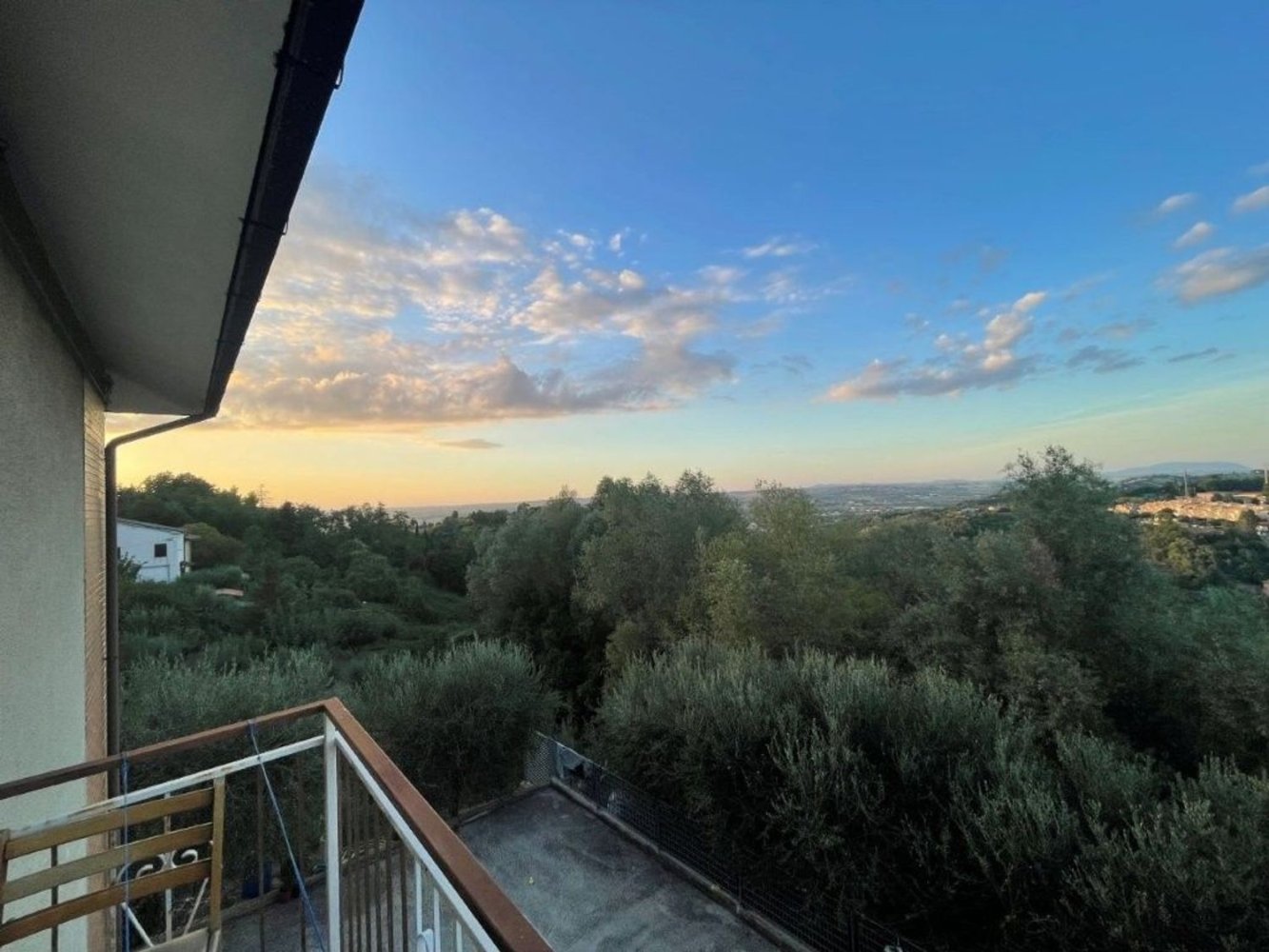 4 bedrooms House in Macerata, Italy No. 396197