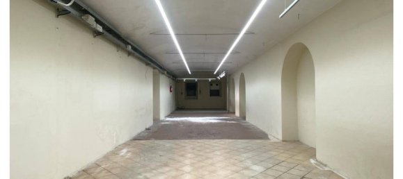 2 rooms Commercial property in Genoa, Italy No. 351637 4
