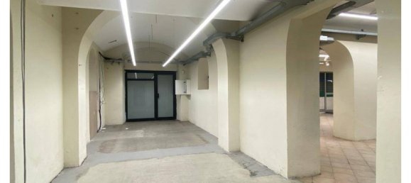 2 rooms Commercial property in Genoa, Italy No. 351637 2