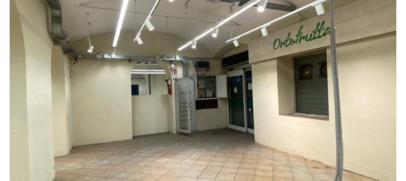 2 rooms Commercial property in Genoa, Italy No. 351637 9