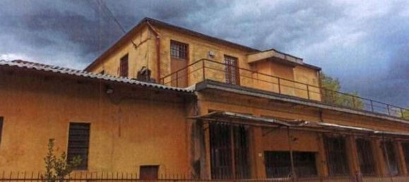 1514m² Warehouse in Villa Guardia, Italy No. 154498 2