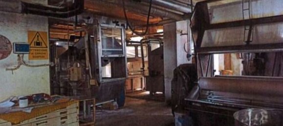 1514m² Warehouse in Villa Guardia, Italy No. 154498 5