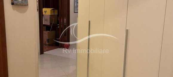 3-salle Appartement à Rome, Italy No. 28827 15