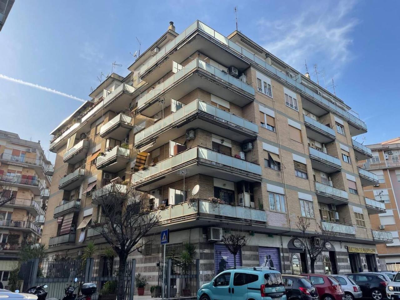 3-salle Appartement à Rome, Italy No. 28827
