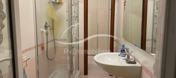 3-salle Appartement à Rome, Italy No. 28827 12
