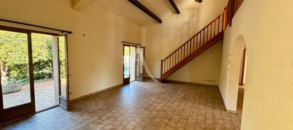 5 bedrooms Villa in Gard, France No. 280209 14