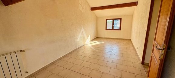 5 bedrooms Villa in Gard, France No. 280209 8