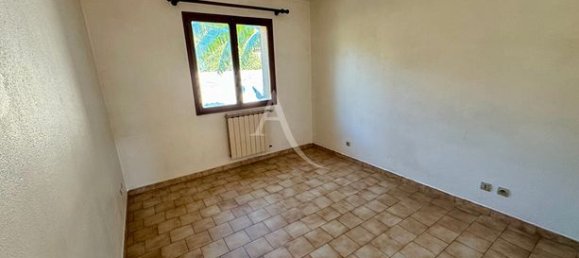 5 bedrooms Villa in Gard, France No. 280209 9