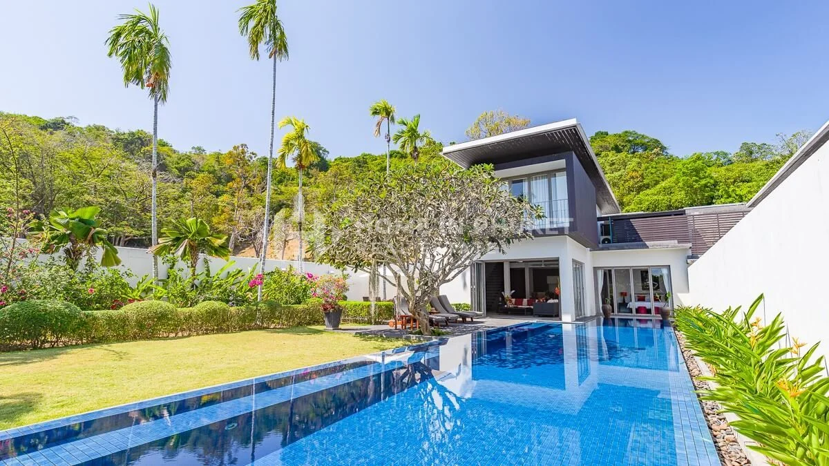 3 bedrooms House in Phuket, Thailand No. 71607