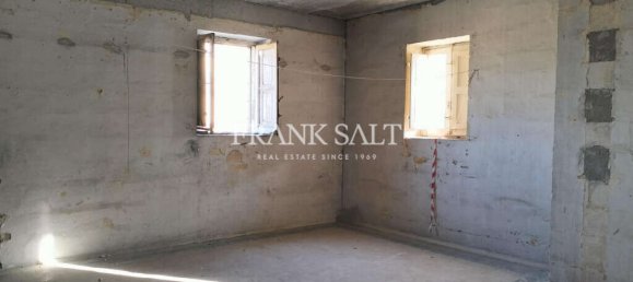 3 bedrooms Apartment in Floriana, Malta No. 2674 8