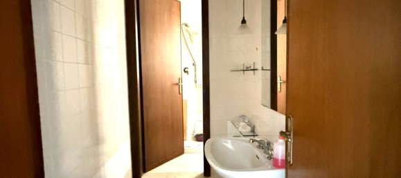 100m² Commercial property in Rovigo, Italy No. 295381 10