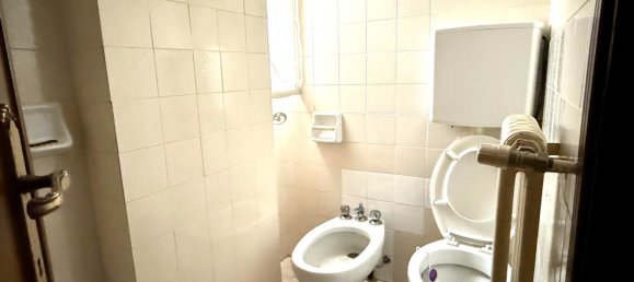 100m² Commercial property in Rovigo, Italy No. 295381 11