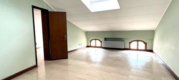 100m² Commercial property in Rovigo, Italy No. 295381 6