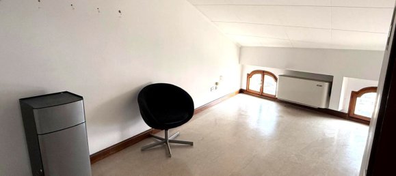 100m² Commercial property in Rovigo, Italy No. 295381 9