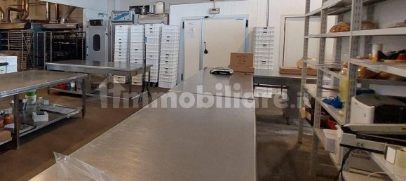 578m² Warehouse in Corciano, Italy No. 354594 25