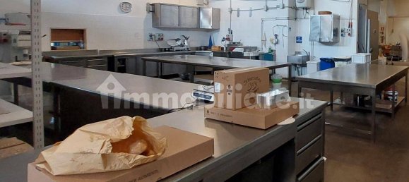 578m² Warehouse in Corciano, Italy No. 354594 2