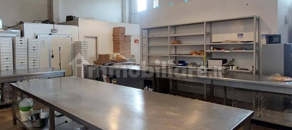 578m² Warehouse in Corciano, Italy No. 354594 11