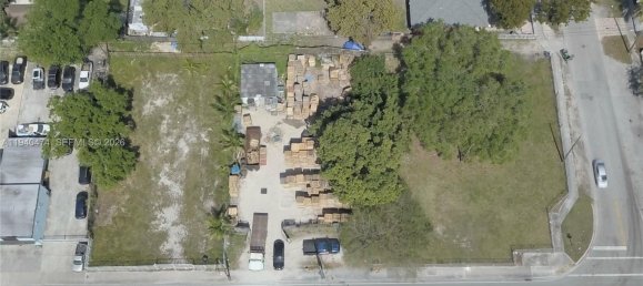 terreno en venta en Miami, Miami-Dade, Florida, USA № 615492 2