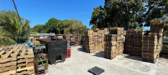 terreno en venta en Miami, Miami-Dade, Florida, USA № 615492 17