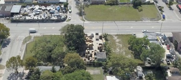 terreno en venta en Miami, Miami-Dade, Florida, USA № 615492 3