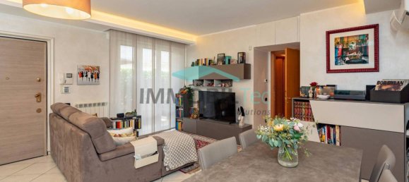 1 bedroom Apartment in Saronno, Italy No. 343335 6