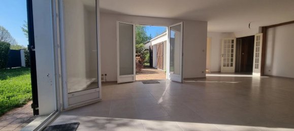 Casa de 5 dormitorios en Saint-Pryve-Saint-Mesmin, France No. 274929 7