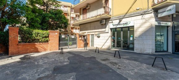 Apartamento de 3 habitaciónes en Catania, Italy No. 303773 2