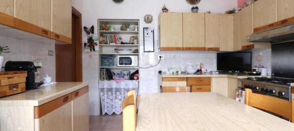 4 Schlafzimmer Villa in L'Aquila, Italy, Nr. 289091 12