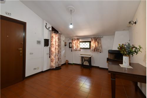 Ático de 1 dormitorio en Velletri, Italy No. 289483