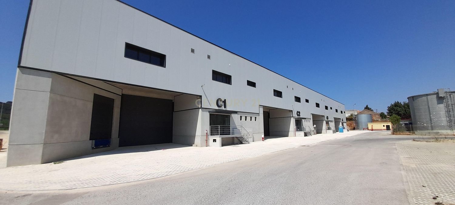 Almacén en Arruda dos Vinhos, Portugal 1200 m² No. 307145
