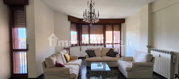 3 bedrooms Apartment in Pisa, Italy No. 352497 3