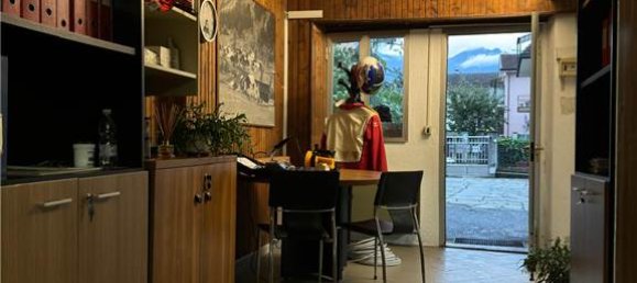 Oficina de 3 habitaciónes en Domodossola, Italy No. 188254 6