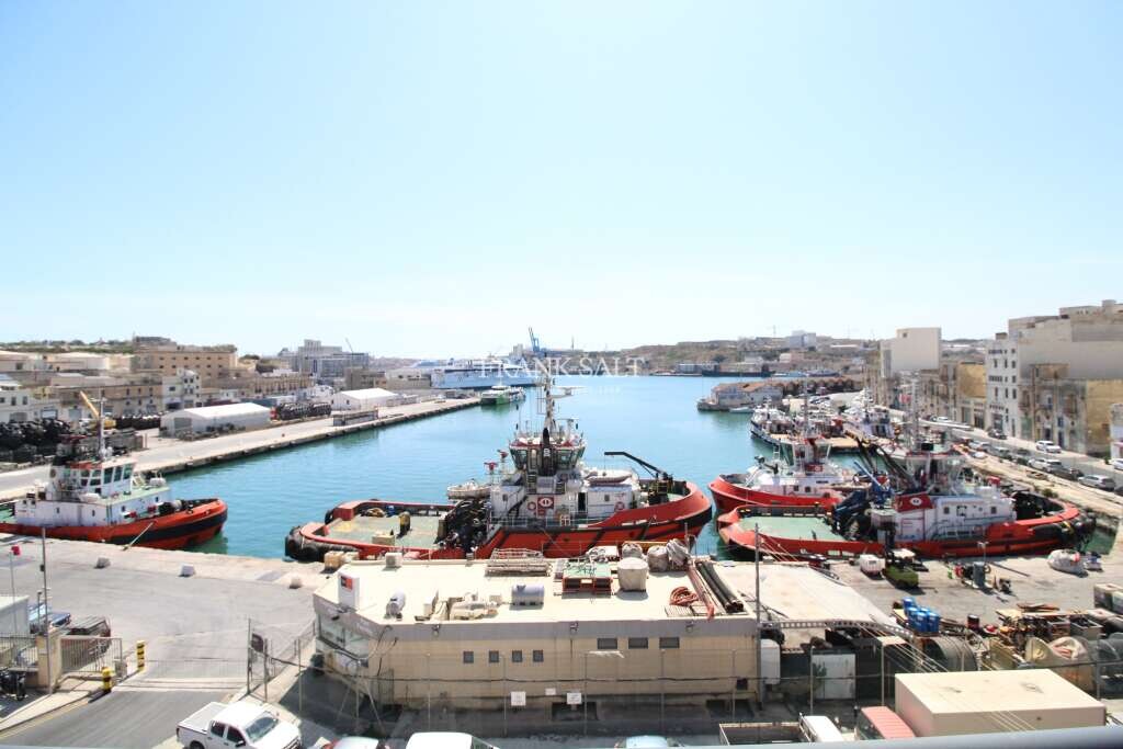 Офис 80м² в Марса, Мальта № 12712