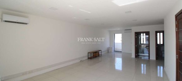 Офис 80м² в Марса, Мальта № 12712 12