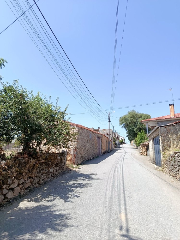  Land in Mogadouro, Portugal No. 260043