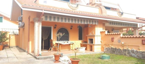 2 bedrooms Villa in Ardea, Italy No. 296423 2