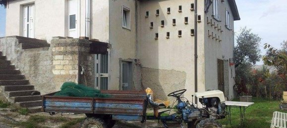 5 rooms House in Montefalcone di Val Fortore, Italy No. 255019 2