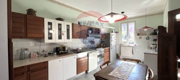 3 bedrooms House in Arese, Italy No. 341887 4