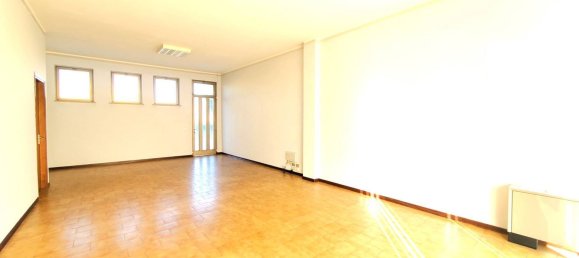 55m² Commercial property in Mansuè, Italy No. 119891 4