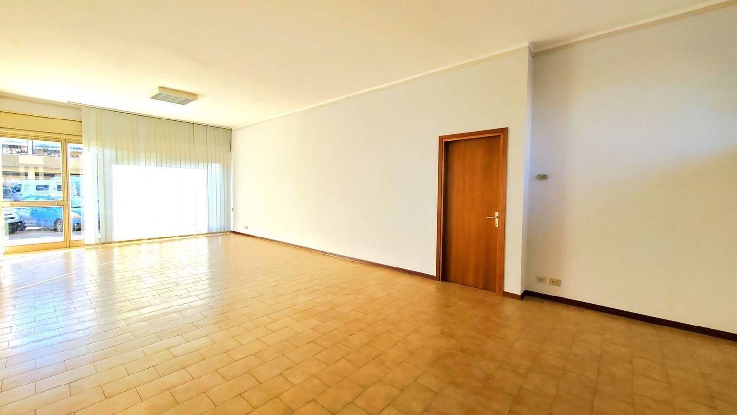 55m² Commercial property in Mansuè, Italy No. 119891