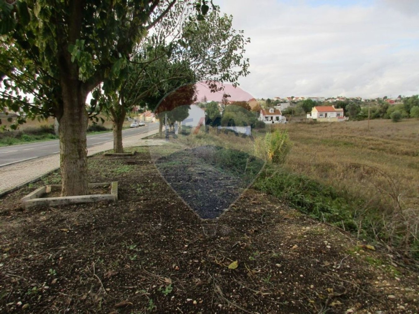 748m² Land in Cartaxo, Portugal No. 94952