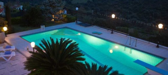 5 Schlafzimmer Villa in Anavyssos, Greece, Nr. 53875 18