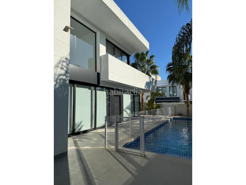 Вилла с 3 спальнями в Рохалес, Испания № 83657