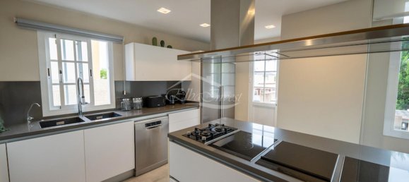 4 bedrooms Villa in Adeje, Spain No. 117108 16